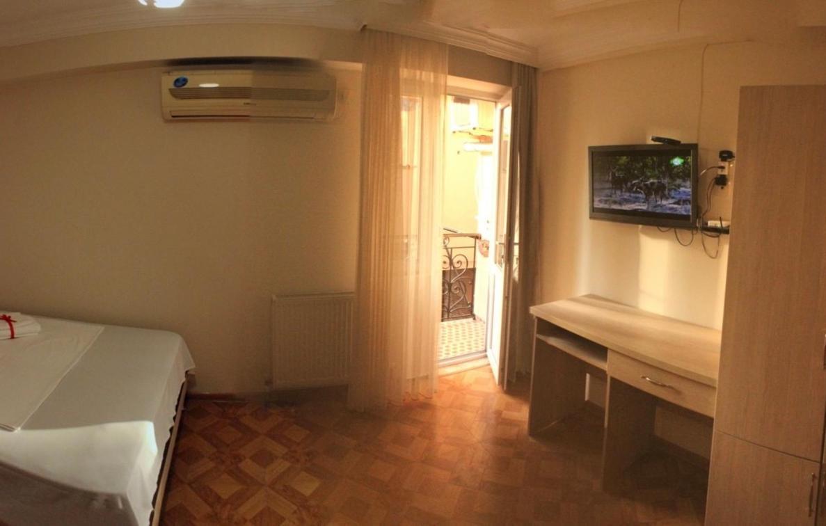 באטומי Hotel Tao מראה חיצוני תמונה
