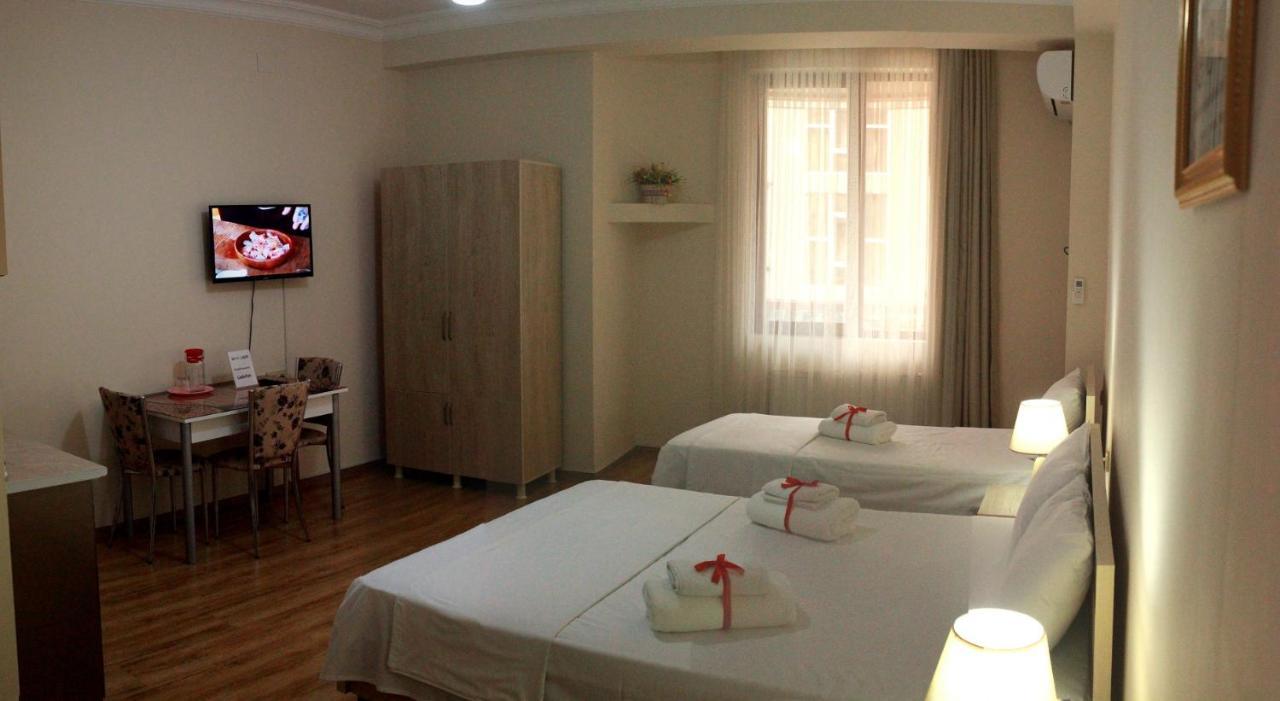 באטומי Hotel Tao מראה חיצוני תמונה