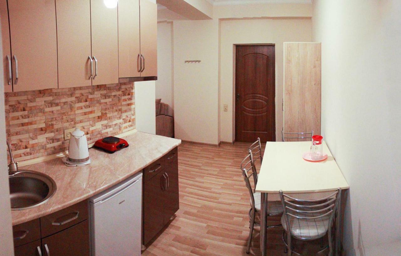באטומי Hotel Tao מראה חיצוני תמונה