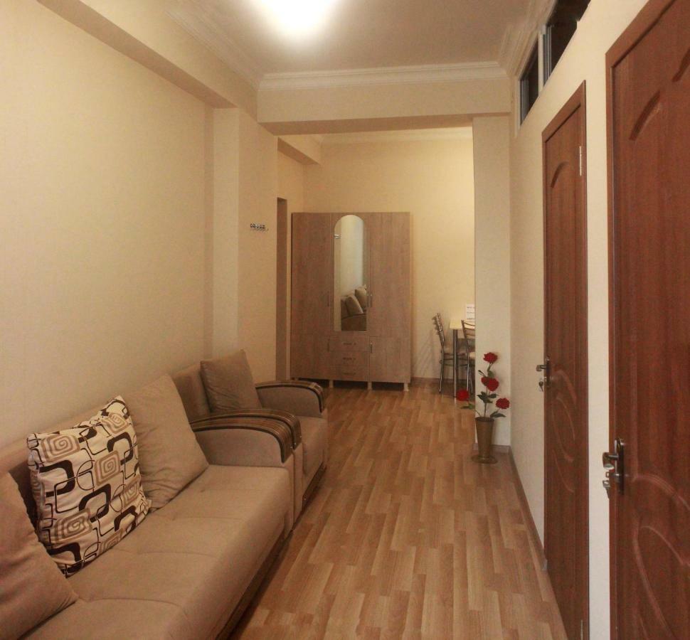 באטומי Hotel Tao מראה חיצוני תמונה