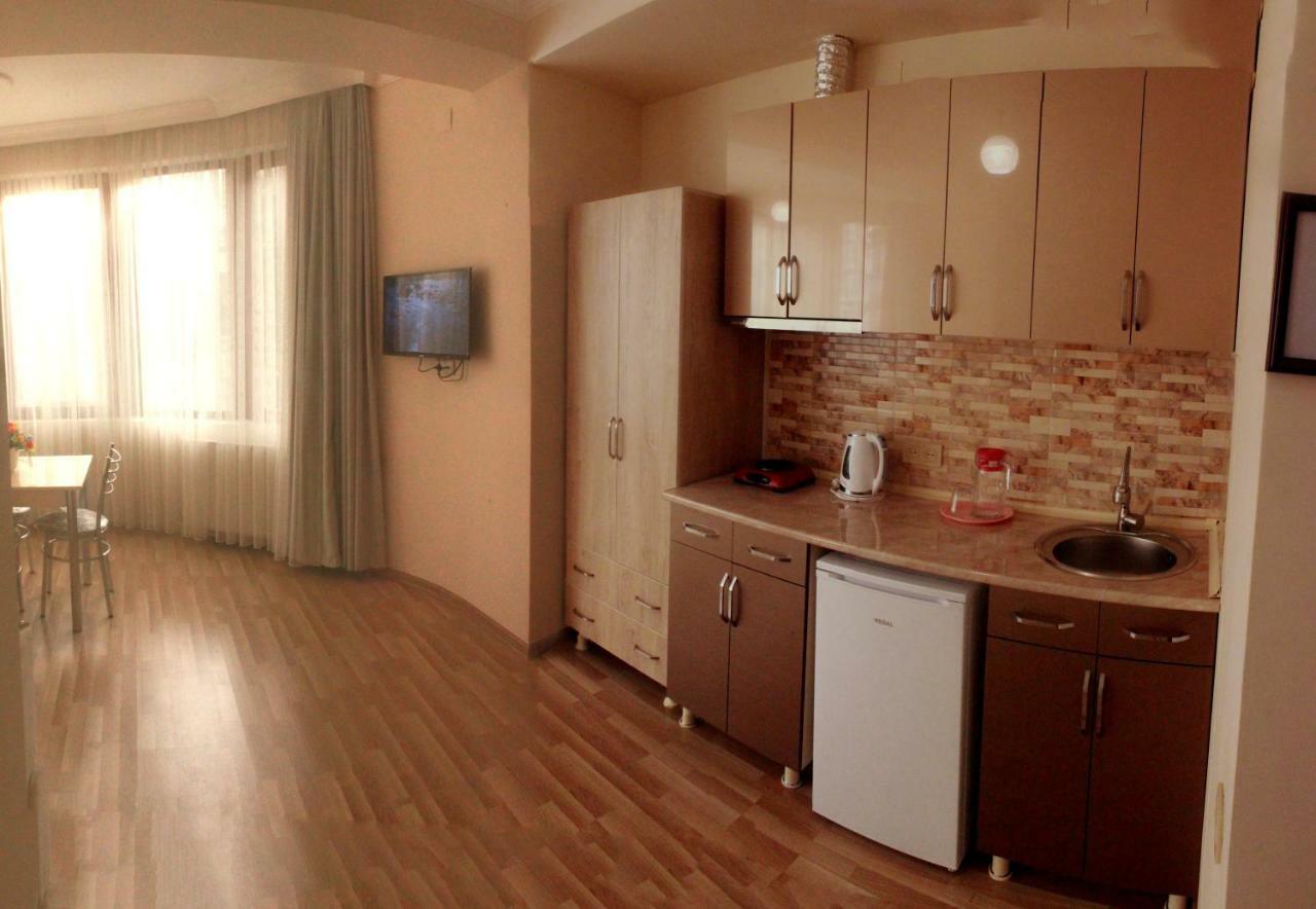 באטומי Hotel Tao מראה חיצוני תמונה