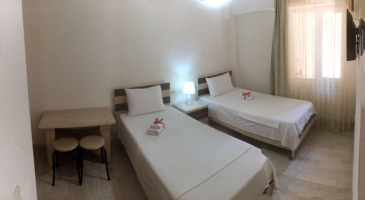 באטומי Hotel Tao מראה חיצוני תמונה