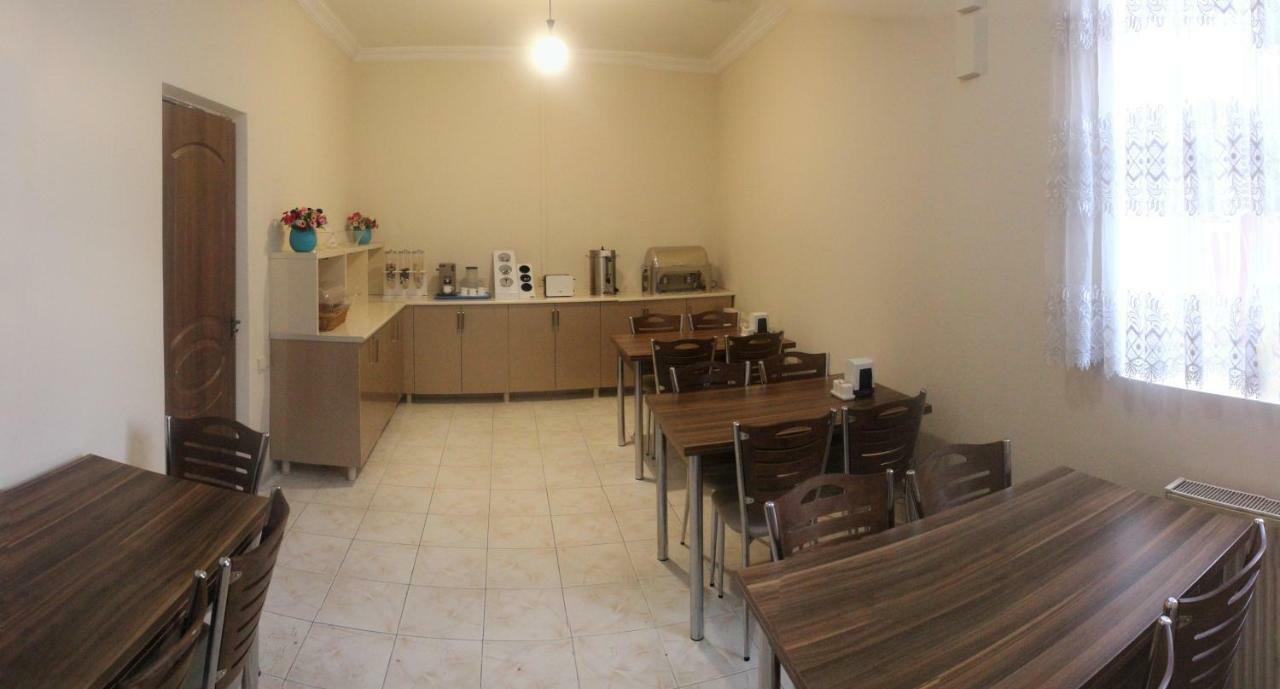 באטומי Hotel Tao מראה חיצוני תמונה