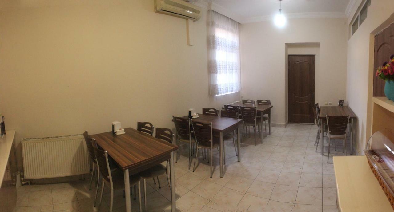 באטומי Hotel Tao מראה חיצוני תמונה